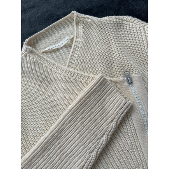 Athleta Cream Asymmetrical Zip Up100% Merino Wool Cardigan Sweater Women's Sz XL - Picture 1 of 10